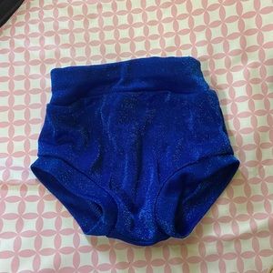 3-9 months. Bella breeze boutique BUMMIES